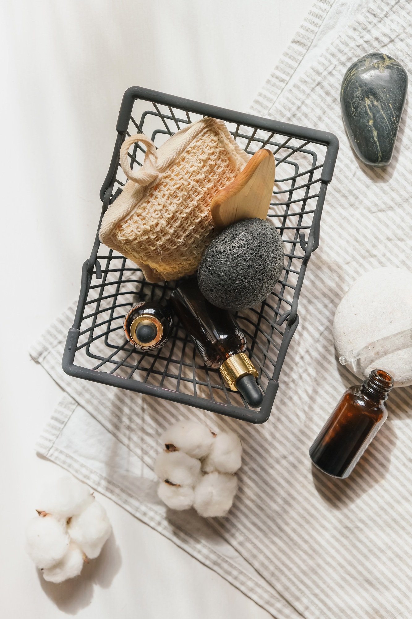 Beauty box, wellness, zero waste gift, natural organic spa, care package.